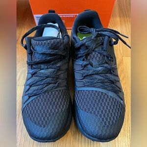 Nike Air Zoom Wildhorse 4 Trail Running Shoe - Women's
Size 7.5
Black